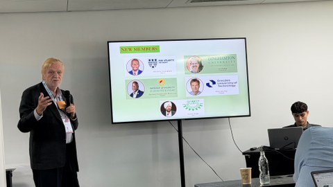 Prof. Michler als GEDC-Mitgleid