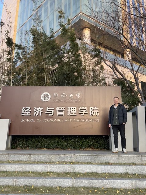 Alexander Blume an der Tongji Universität in Shanghai