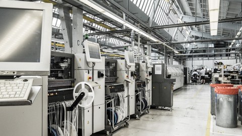 Ein Teil des Maschinenpark der PRETTL electronics GmbH