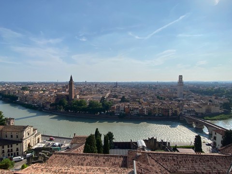 Verona Stadt mit Fluss