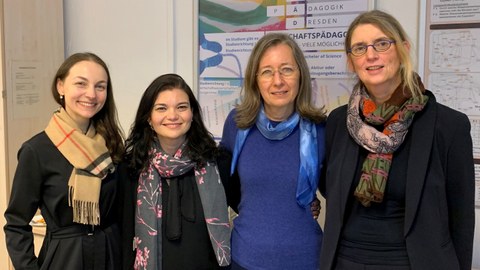 Das Foto zeigt v.l.n.r. Ianina Scheuch, Gisele Dias, Patricia Zunszain und Bärbel Fürstenau