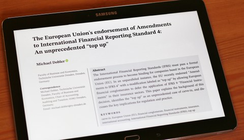 The European Union's endorsement of Amendments to International Financial Reporting Standard 4: An unprecedented “top up”