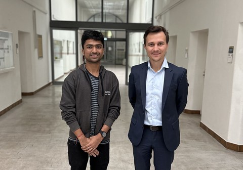 Siddharth Suman mit Prof. Becker