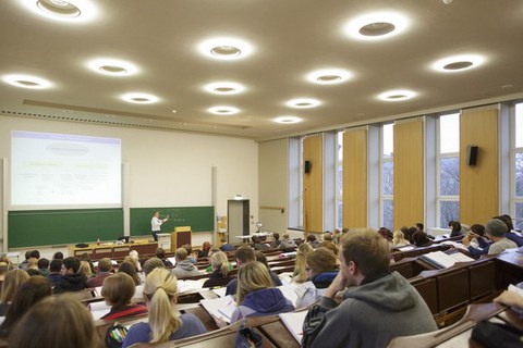 Vorlesung im Hülße-Bau Raum S 386