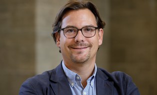 Porträt Prof. Christian Leßmann