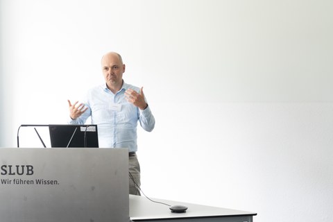 Zu sehen ist Prof. Dr. Lars Hornuf
