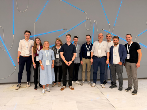 Zu sehen ist die FG Wirtschaftsinformatik bei der ECIS 2026 