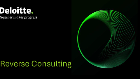 Zu sehen ist ein schwarzer Hintergrund mit hellem Logo von Deloitte und dem Schriftzug Reverse Consulting