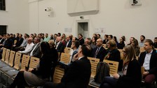 Zu sehen ist das Auditorium im Festsaal