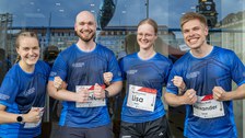 Man sieht das Team von Industrielles Management bei der REWE Team Challenge.