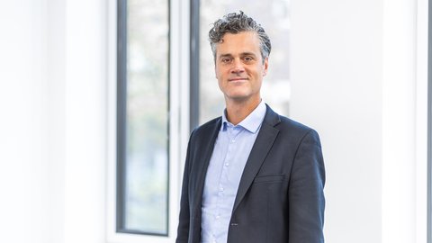 Zu sehen ist Prof. Johannes Becker