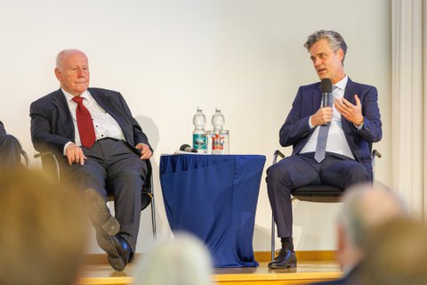 Zu sehen sind Prof. Milbradt und Prof. Becker