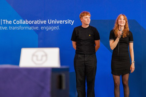 ZU sehen sind zwei Studierende vom FSR 