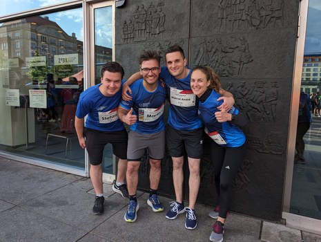 Man sieht das Team Logistik bei der REWE Team Challence