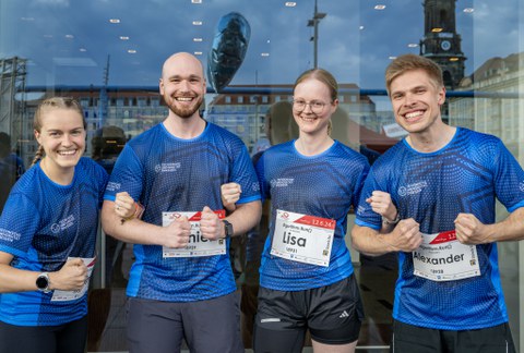 Man sieht das Team von Industrielles Management bei der REWE Team Challenge.