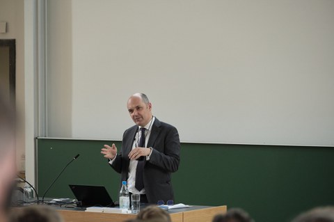 Prof. Dr. Lars Hornuf bei seiner Antrittsvorlesung