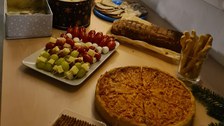 Man sieht das Essen, das bereitgestellt wurde.