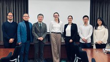 Es sind Xenia Börner und Valeria Knels an der Kobe University zu sehen