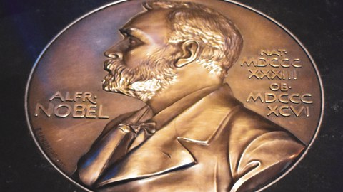 Auf diesem Bild ist Alfred Nobel zu sehen