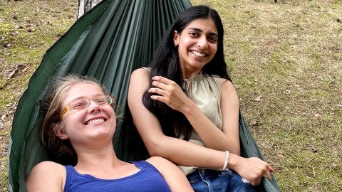 Teaming up during an excursion (2021)