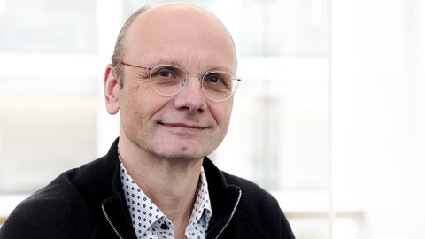 Portrait photo Prof. Hampe