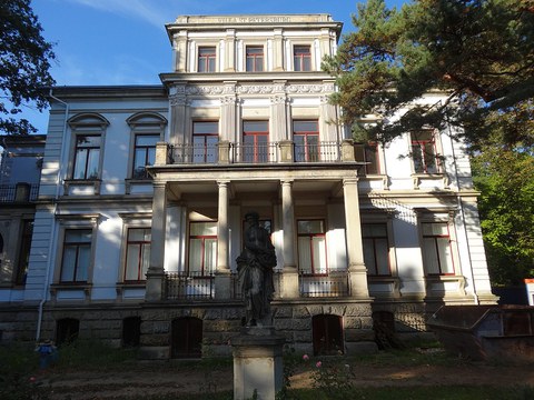  Day care on Loschwitzer Straße 21.