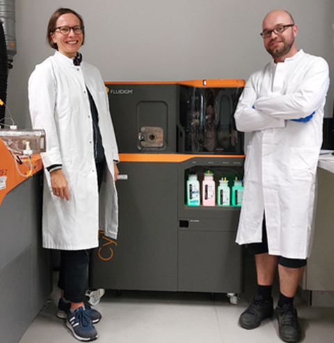 The pictures shows the 4th generation of the Mass cytometry instrument, called CyTOF XT. It is located in the CRTD. 