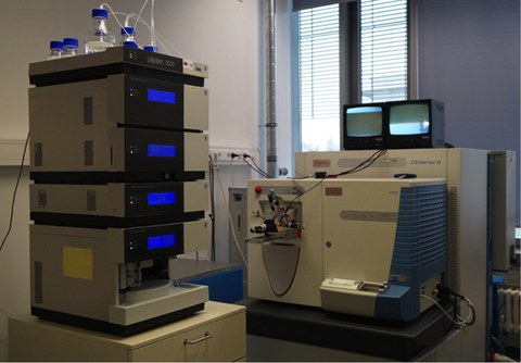 LTQ-Orbitrap XL ETD (Thermo Scientific) with Dionex3000 Nano-HPLC (Thermo Dionex)