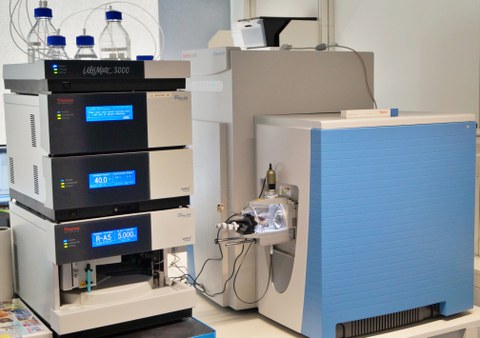 Q-Exactive HF mass spectromter with UPLC