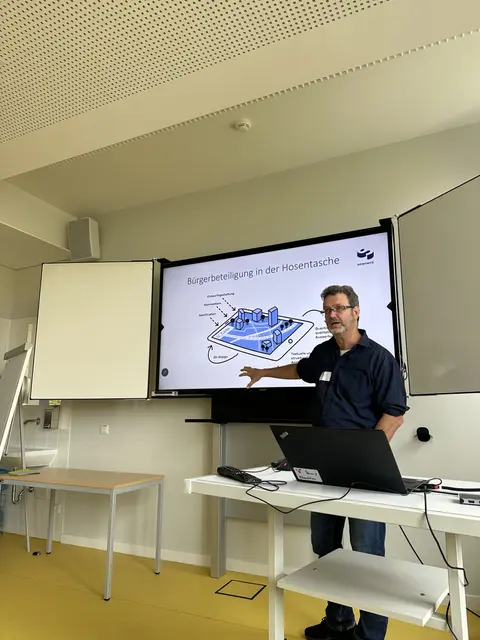 Vortrag zur niedrigschwelligen digitale Bürgerbeteiligung in der Praxis (Torsten Holmer)