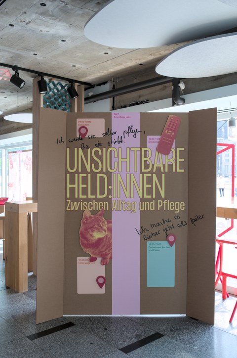 Photovoice-Ausstellung "Unsichtbare Held:innen"