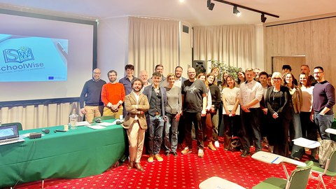 Gruppenfoto SCHOOLWISE.jpeg