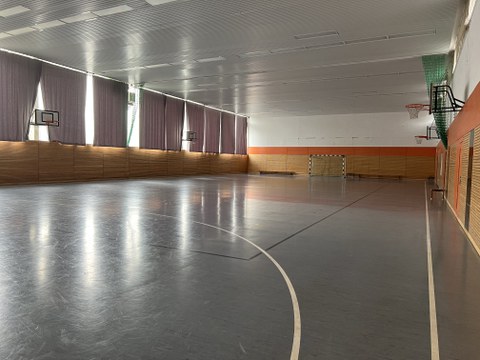 Foto Innenansicht einer Sporthalle