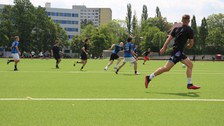Mehrere Spieler beim Fußball