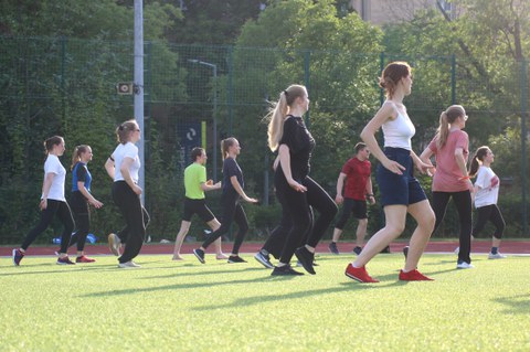 Gruppe von Menschen beim Zumba