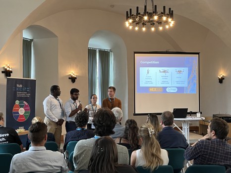 Group presents its ideas