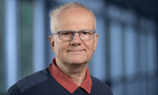 Porträtfoto Hannes Weishart