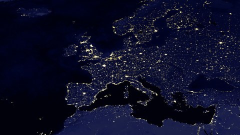Europa bei Nacht aus dem Weltall fotografiert