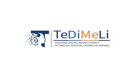 Teaching Digital Media Literacy in Times of Societal Change in Ukraine