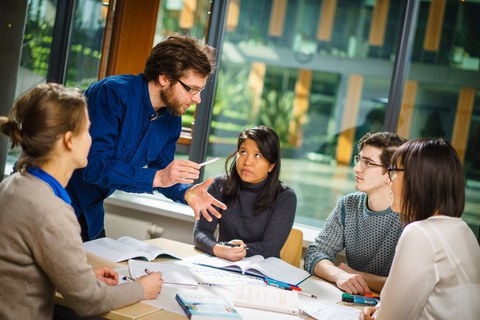 Teilnehmer eines Weiterbildungsseminars in der Graduiertenakademie