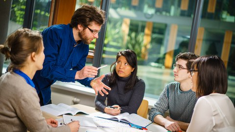 Teilnehmer eines Weiterbildungsseminars in der Graduiertenakademie