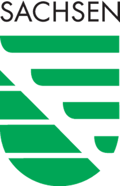 Das Logo zeigt das Landessignet des Freistaats Sachsen in den Farben grün und schwarz.