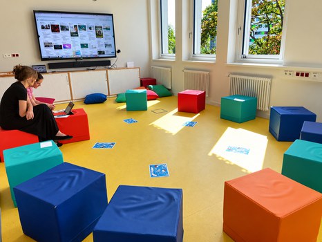 Bibliothek mit Seminar