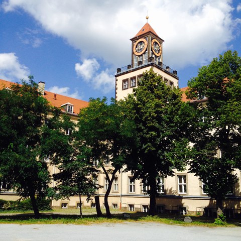 Innenhof des Weberbaus