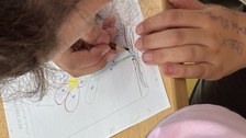 Kinder experimentieren