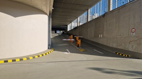 Auffahrt zum Parkdeck