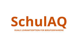 Schriftzug SchulAQ mit orange-farbener Schrift auf weißem Grund