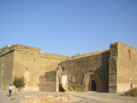 Burg und Marien-Kirche von Gardeny Anfang des 21. Jhs