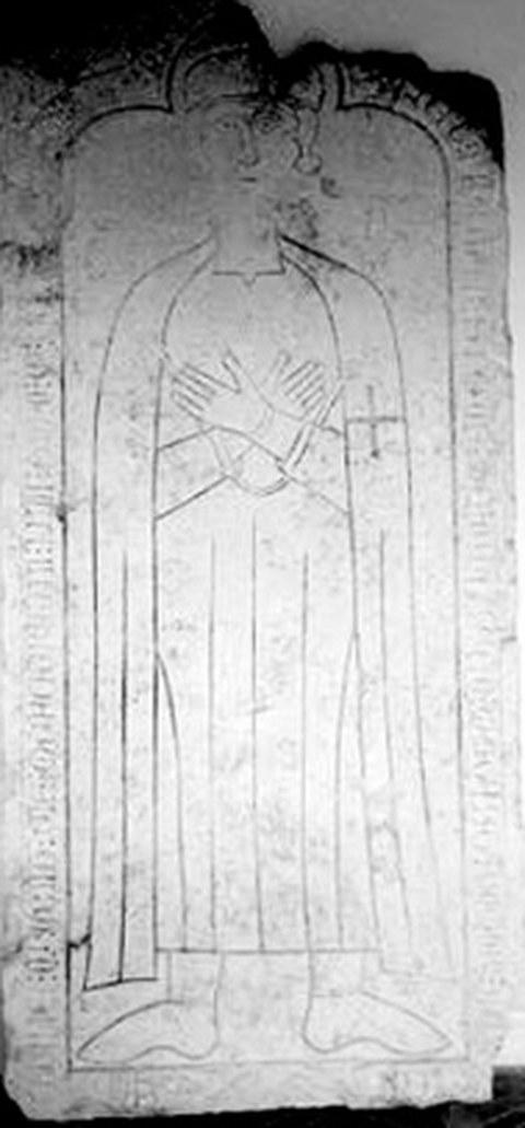 Die Grabplatte des Provinzmeisters von Apulien und Sizilien, Simon de Quincy, gest. 1307. Die Platte wurde bei Bauarbeiten in den 1970er Jahren in Barletta gefunden. Umschrift nach Tommasi: [+ Hic i]acet frater Simon de Q(u)inciaco, magist(er) domorum mili/cie Templari[mpli i]n regno / Sicilie, q(u)i obiit die mercurii VII iunii anno MCC[CVII A(n)i(m)a] ei(us) vivat in Cristo