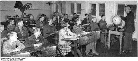 Freileben, Klasse der Zentralschule, Unterricht